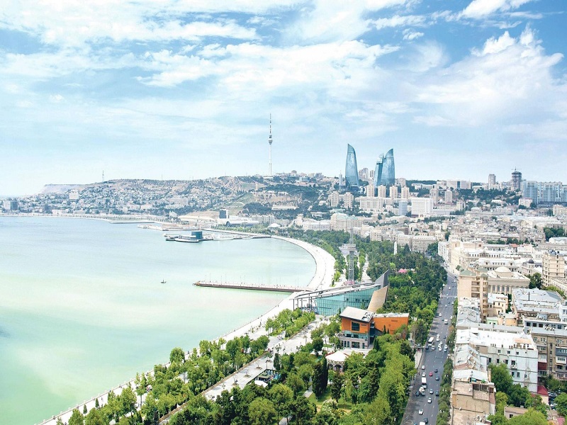 azerbaycan-universiteleri-turkce-egitim-yok-denkligi