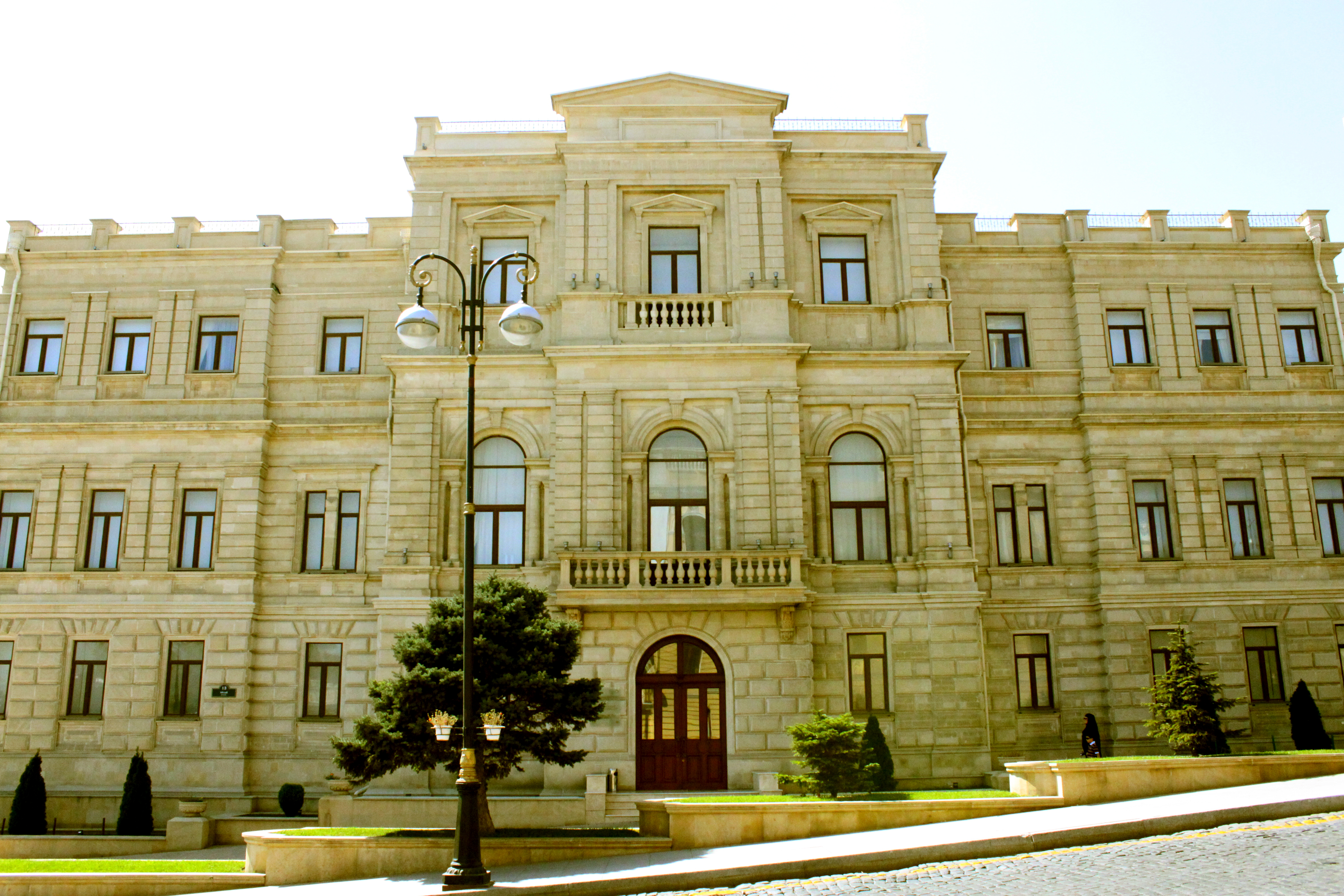 azerbeycan-guzel-sanatlar-universitesi