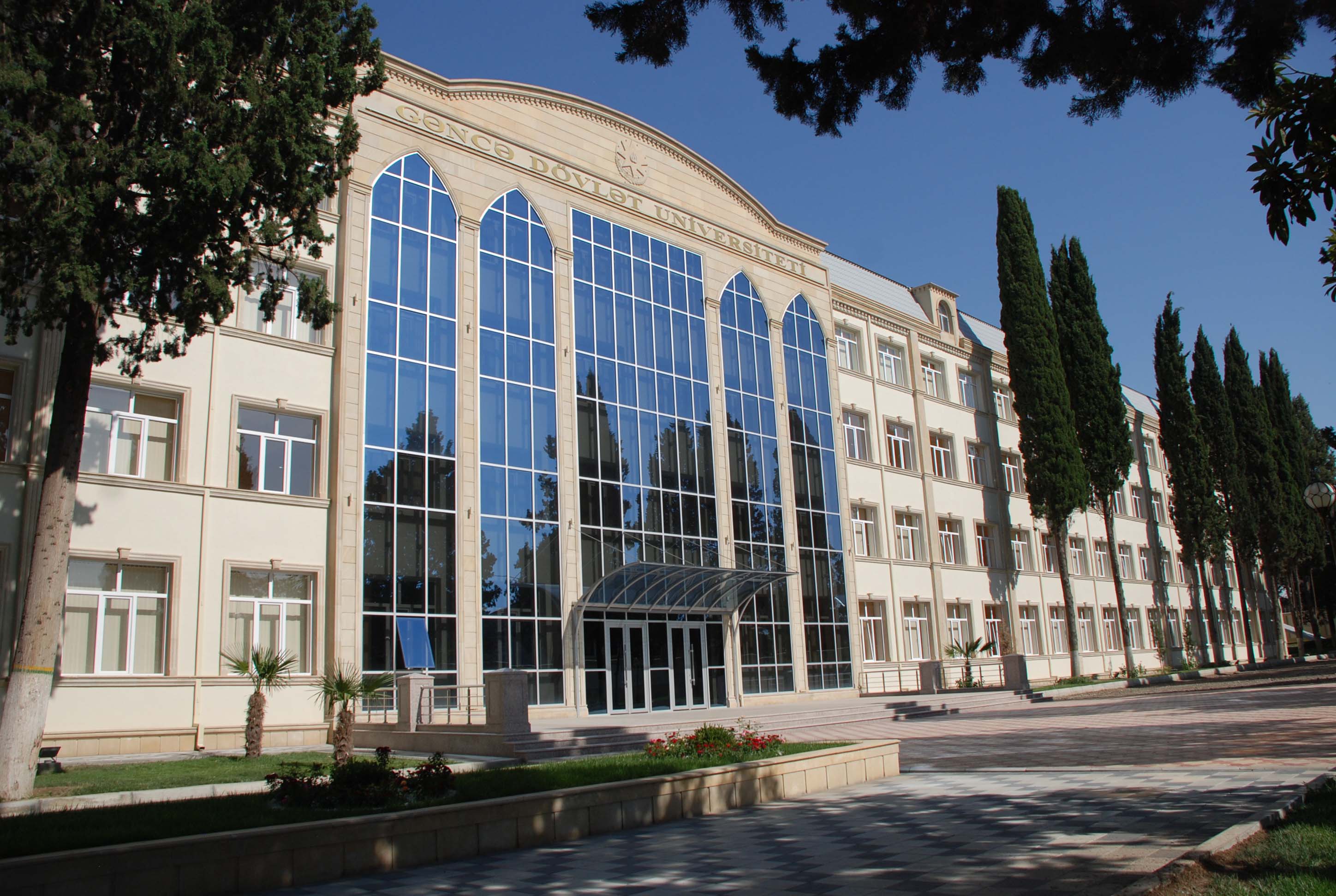 azerbaycanda-universite-ucretleri