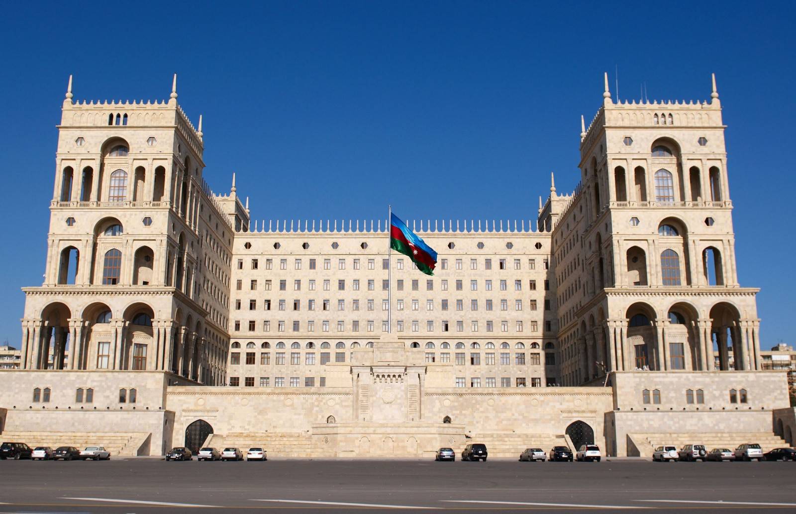 azerbaycan-baku-universiteleri