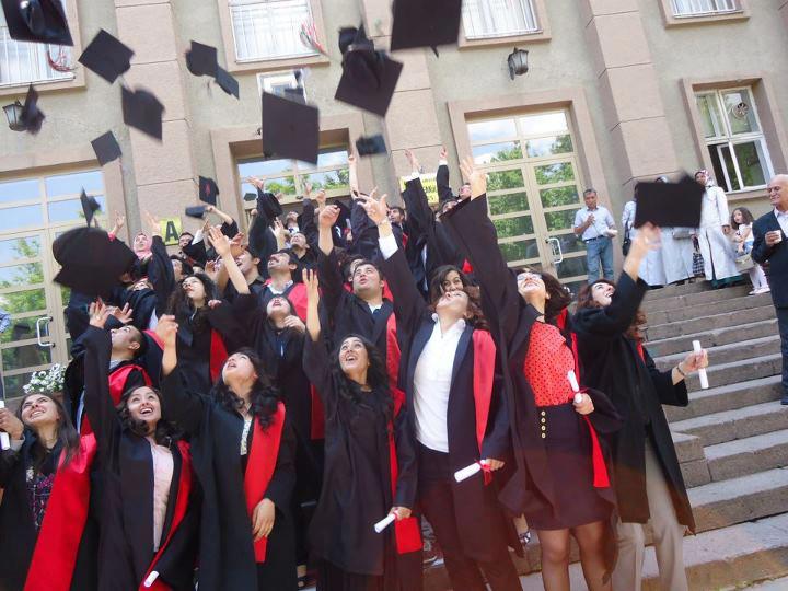 azerbaycanda-denkligi-olan-universiteler