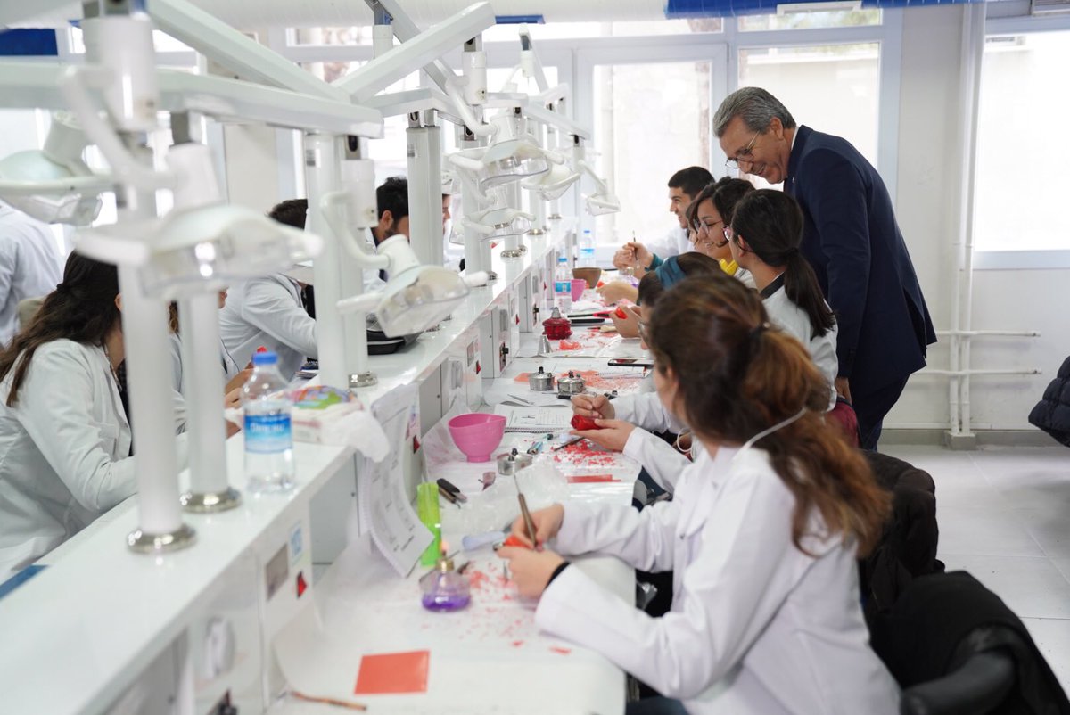 nahcivan-devlet-universitesi-dis-hekimligi-ucretleri