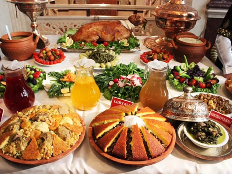 azerbaycan yemek fiyatları