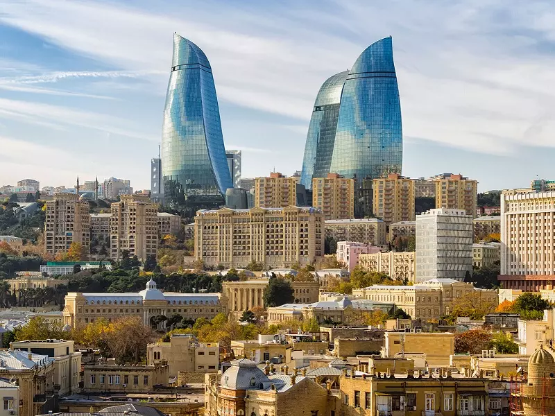 azerbaycan kac ili var